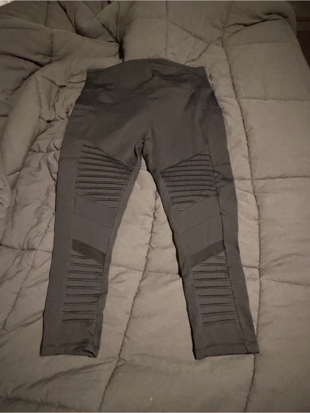 CVG Moto Capris